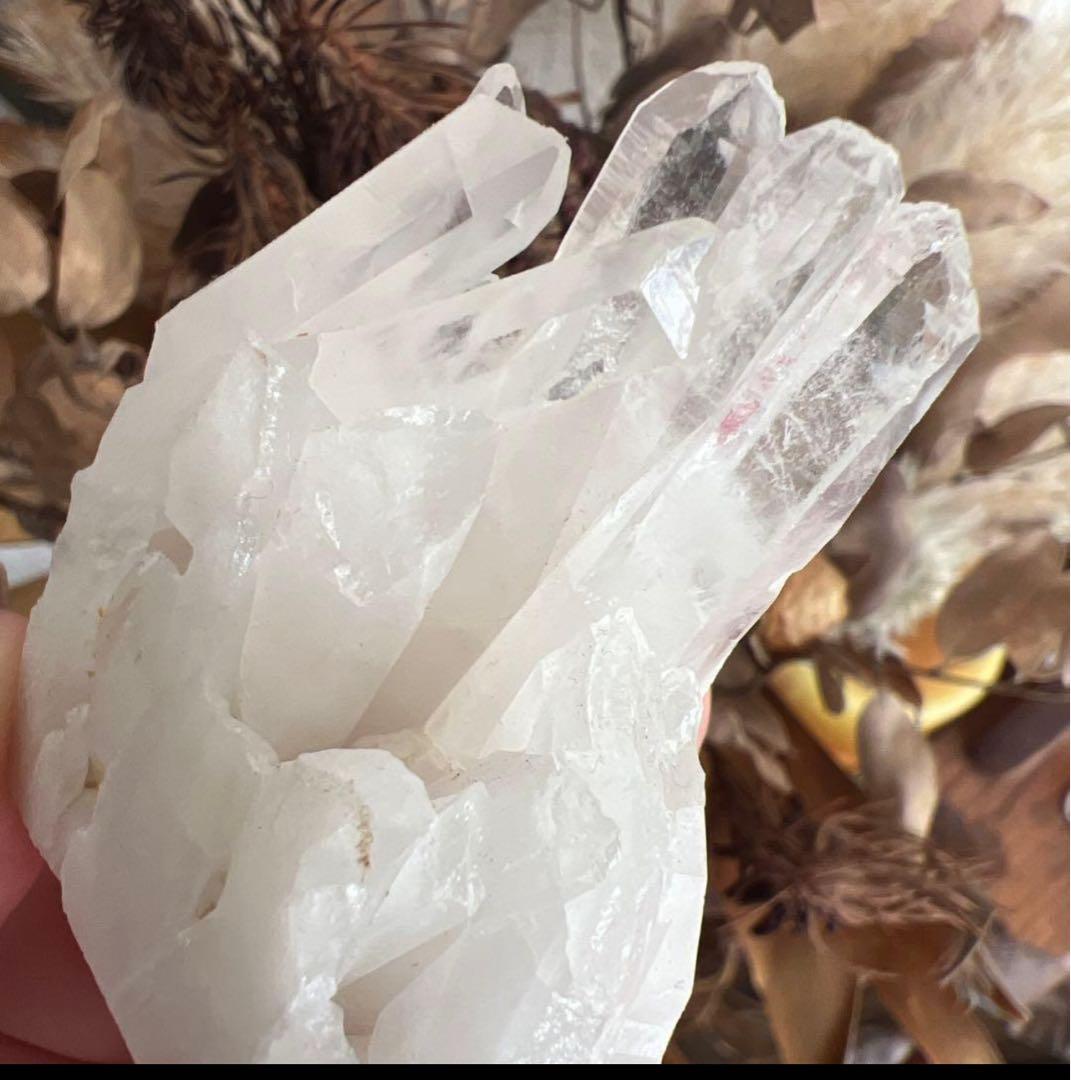 持つ方を選ぶ石♥神秘レムリアンシードクォーツ…☪︎*。꙳ 更に龍神様が潜む虹入り♥