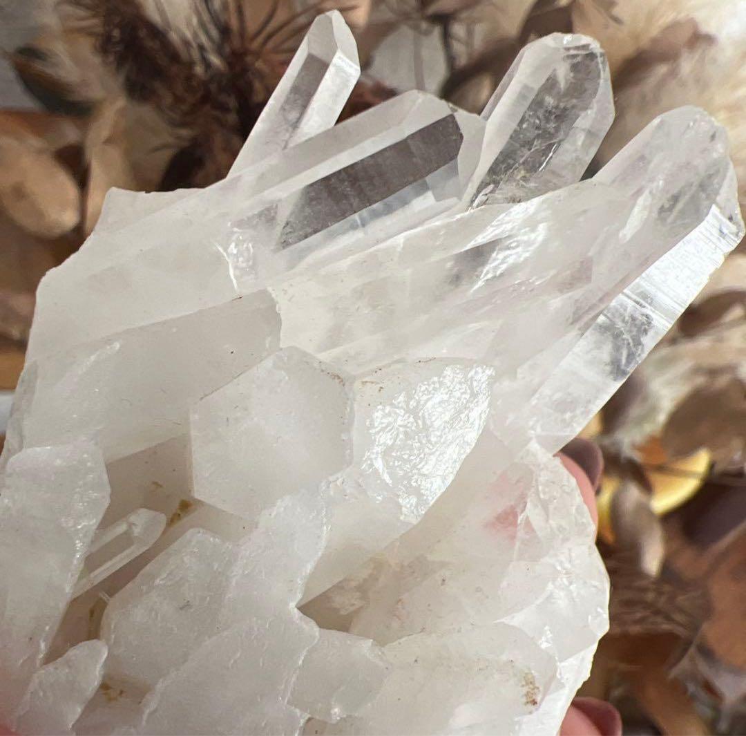 持つ方を選ぶ石♥神秘レムリアンシードクォーツ…☪︎*。꙳ 更に龍神様が潜む虹入り♥