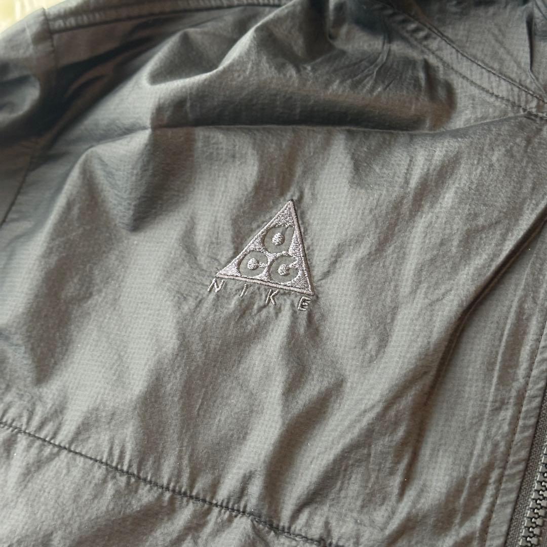 NIKE ACG ナイロンパーカー マウンテンパーカー ブラック M 刺繍ロゴ