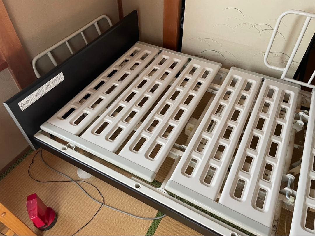 値下げパラマウントベッド 電動シングル介護用ベッド　直接引き渡し可能東京都三鷹市