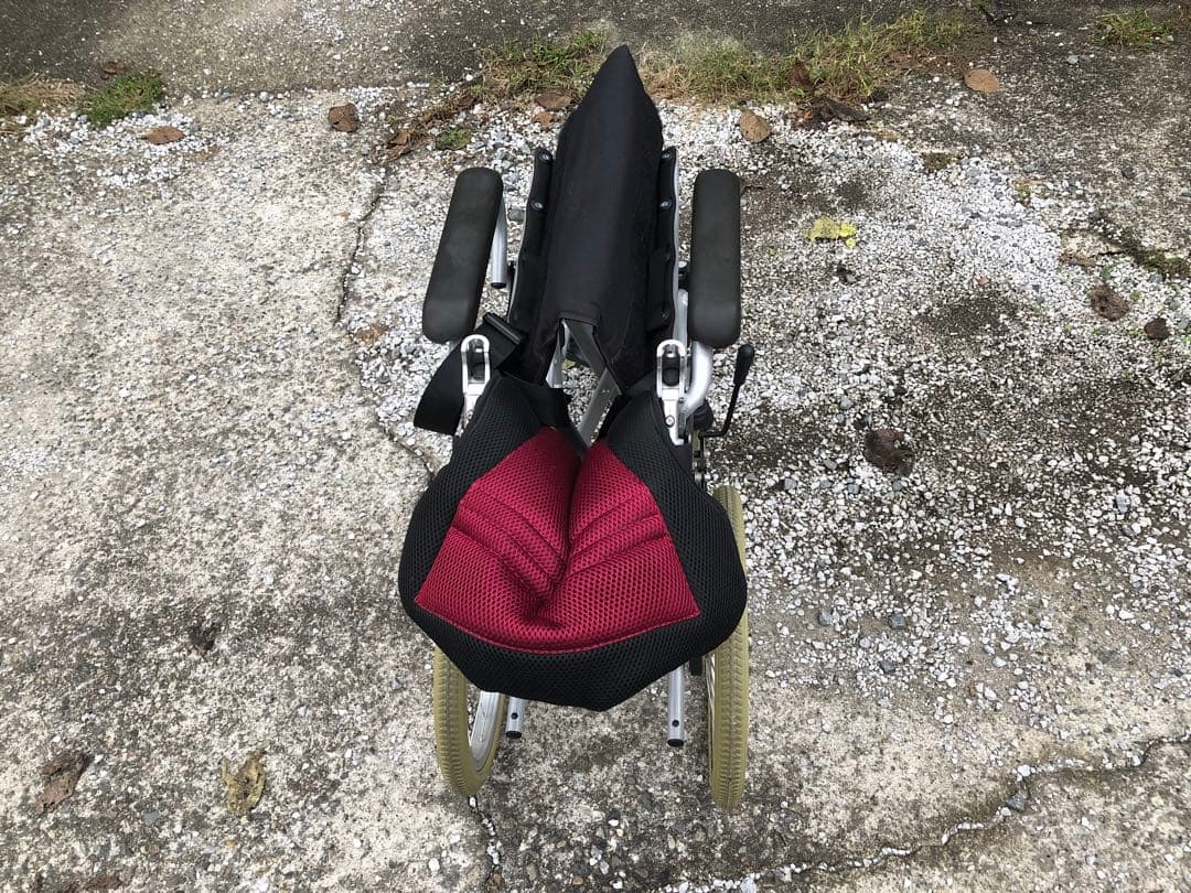 ケアテックジャパン　車椅子　自走用　軽量　エンジ系　綺麗　埼玉幸手市引取か発送可