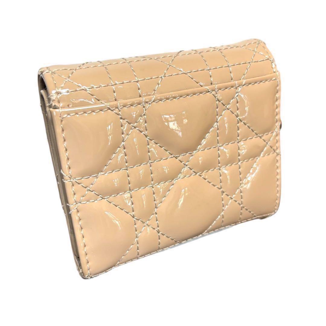 ディオール　三つ折り財布　ロータスウォレット　パテント　ベージュ　カナージュ