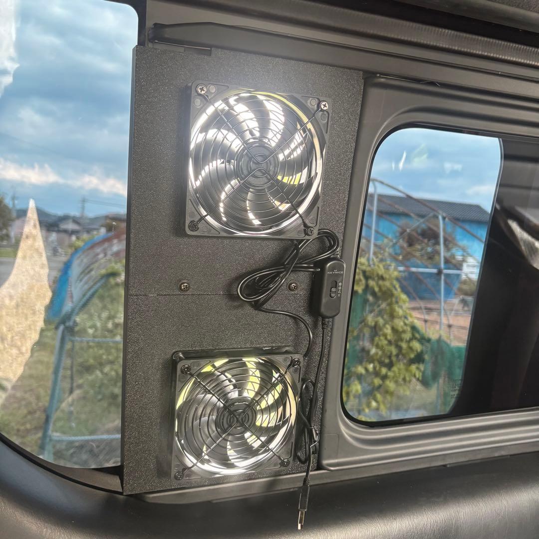 ハイエース 換気扇 ４型 〜 USBファン 2連 ABS製　運転席側　ネット付