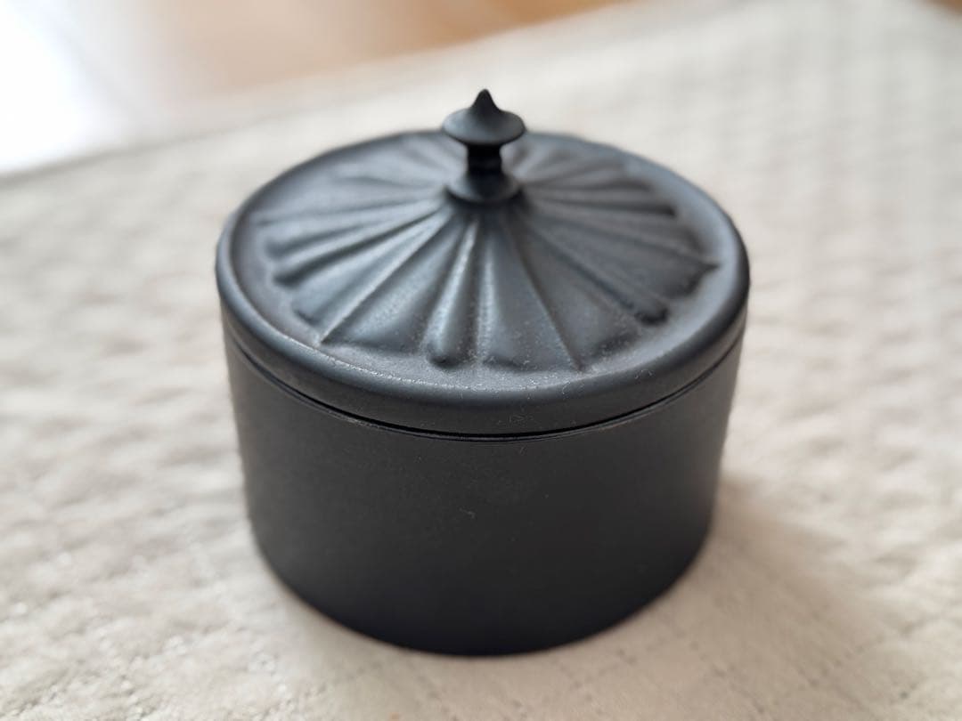 木下和美　陶器の黒蒸篭