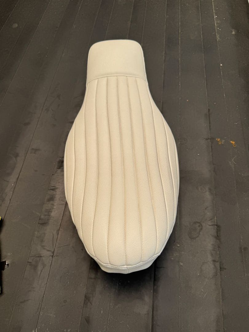 ベーツTTタイプシート ホワイト SR400/500