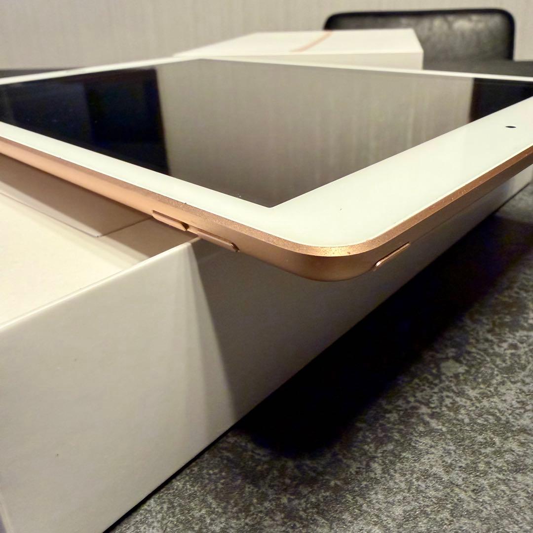 iPad8 超美品 32GB WiFiモデル ゴールド