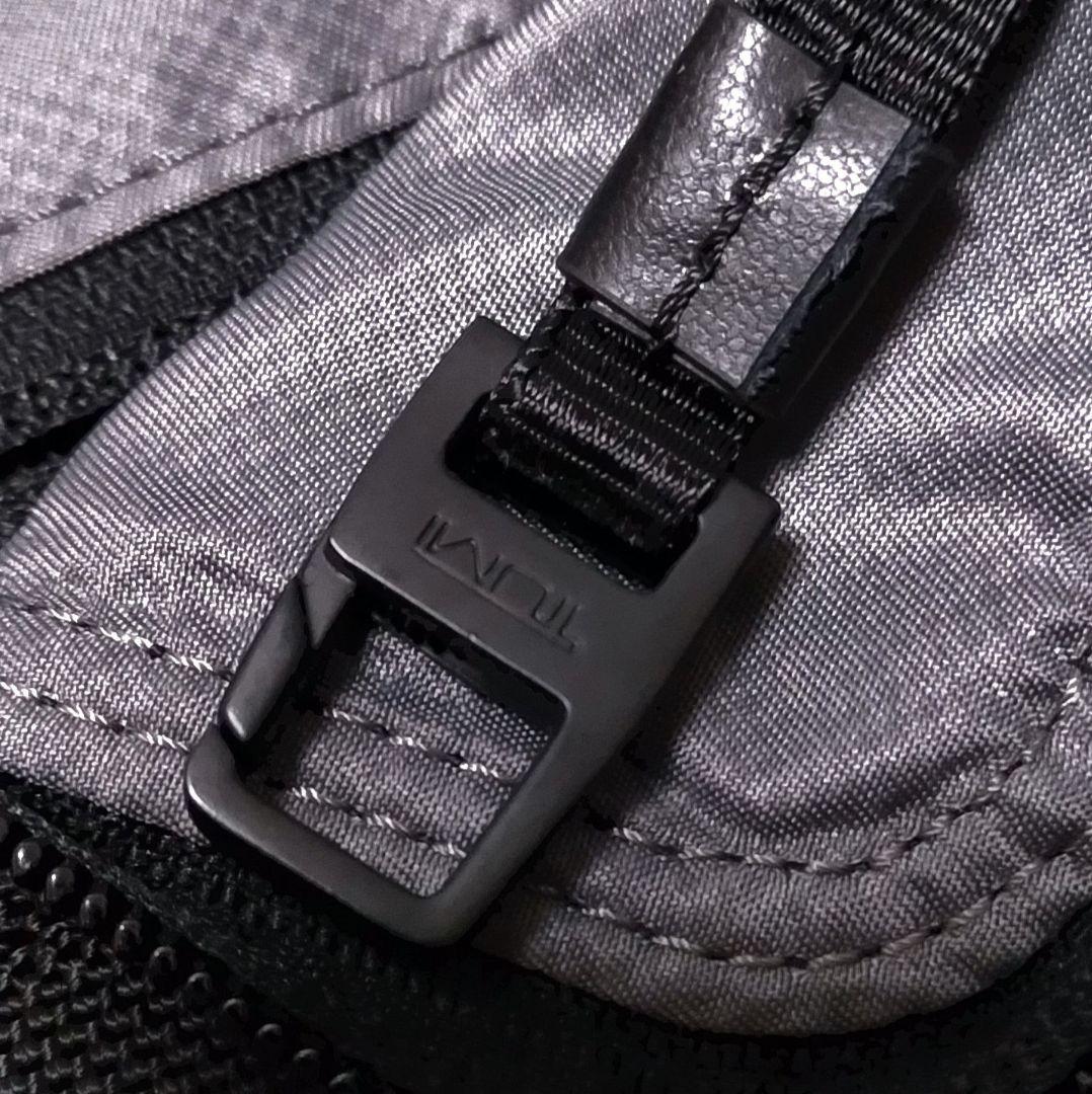 トゥミ　エクスパンダブル　トートバック　バリスティックナイロン