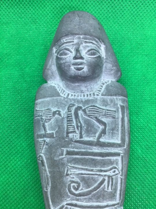 エジプト手彫り置物
