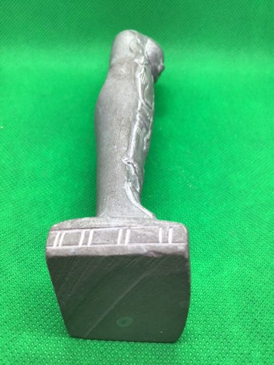 エジプト手彫り置物