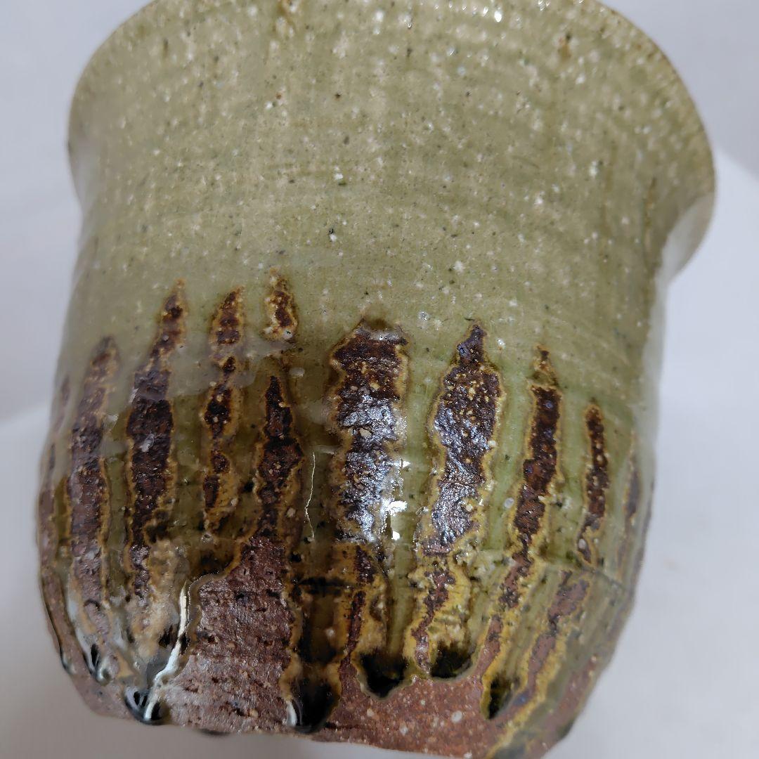 深鉢、淡いグリーンと釉薬の美