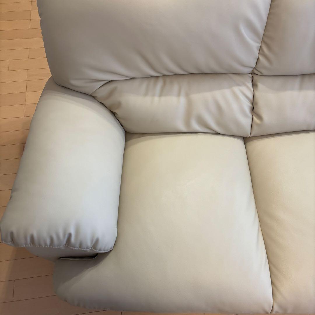 ニトリNシールド 3人掛けソファ ベージュ　合皮タイプ