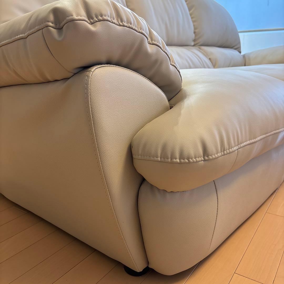 ニトリNシールド 3人掛けソファ ベージュ　合皮タイプ