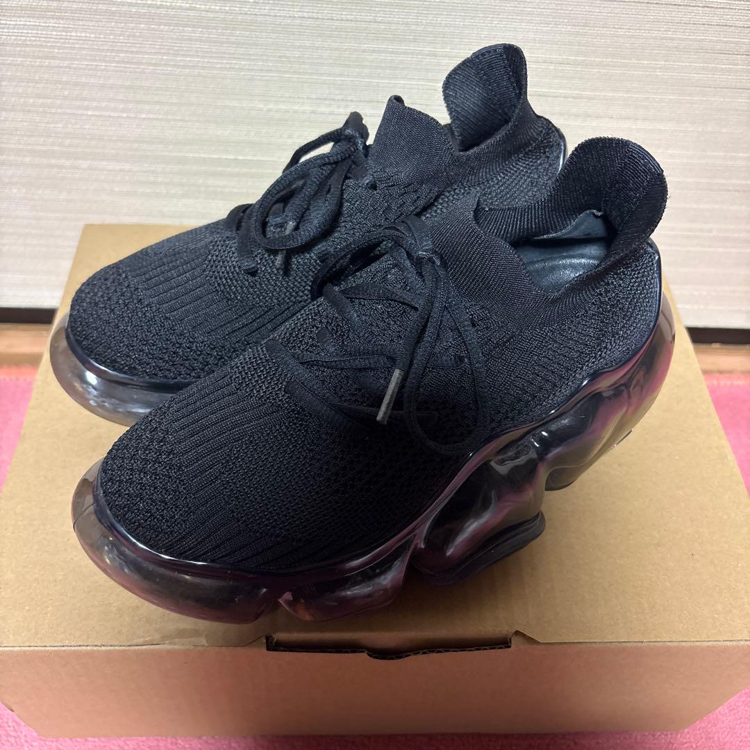 groundsブラックスニーカー