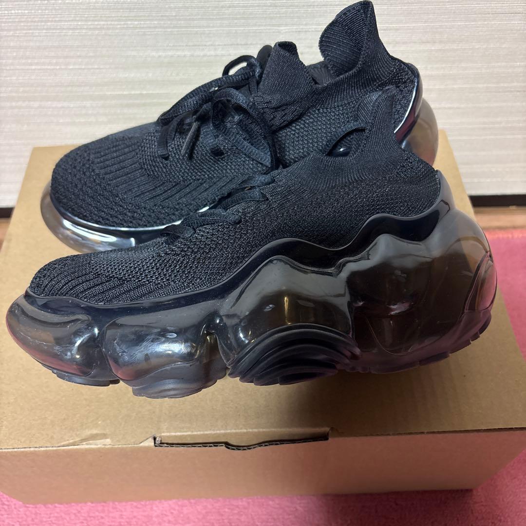 groundsブラックスニーカー