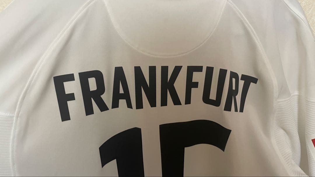 【新品タグ付】21-22 鎌田大地 フランクフルト EL優勝L フルパッチ正規品