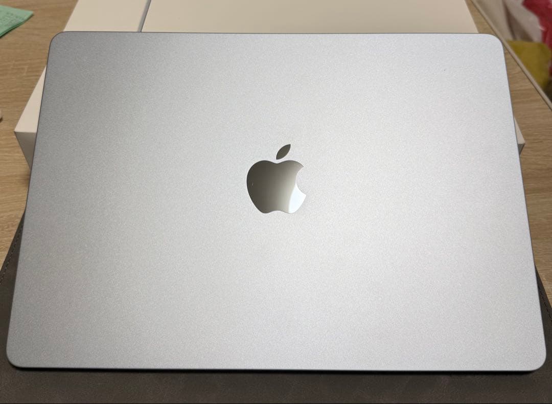 【ほぼ未使用】MacBook Air M4 16GB 256GB スカイブルー