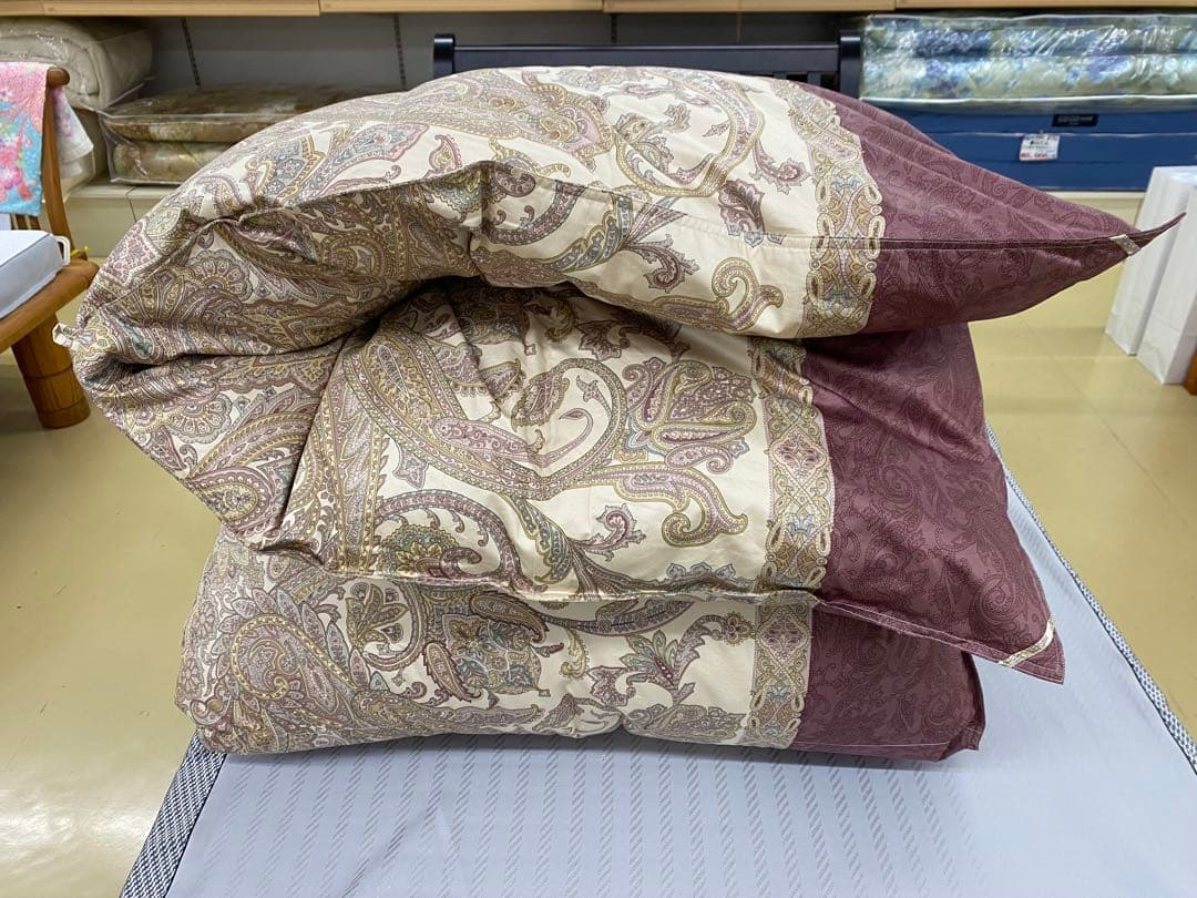 羽毛掛布団・イングランド産ホワイトダウン９０%・1,3kg・綿100%・シングル