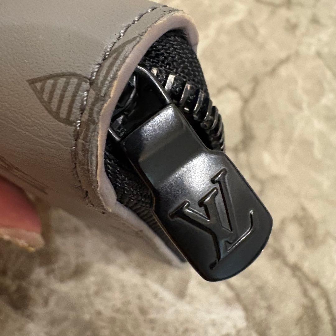 G*E様 ルイ・ヴィトン 長財布 ヴェルティカル モノグラム シャドウ