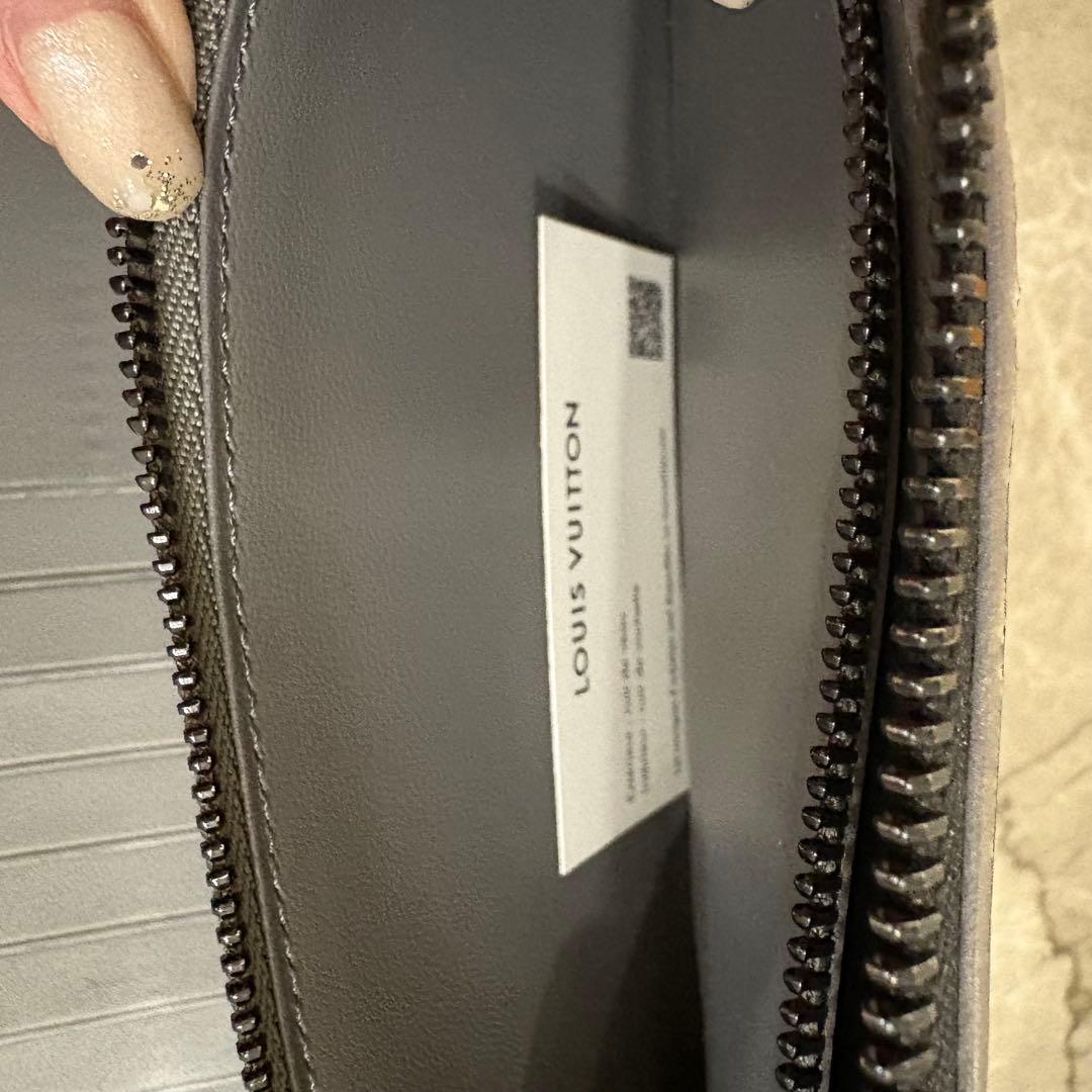 G*E様 ルイ・ヴィトン 長財布 ヴェルティカル モノグラム シャドウ