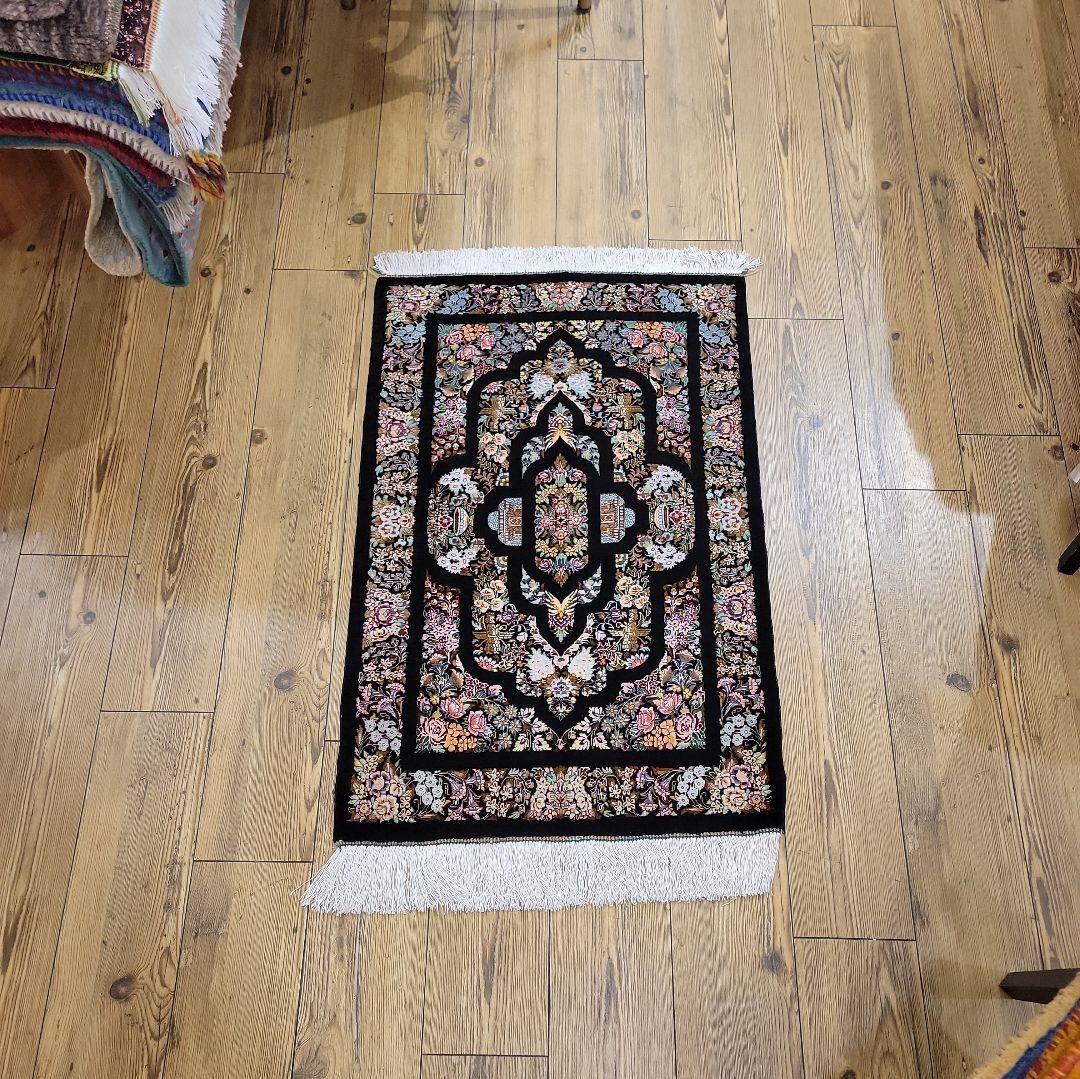 87x58cmペルシャシルクマット(010)クム産・絨毯・ラグ・カーペット・絹