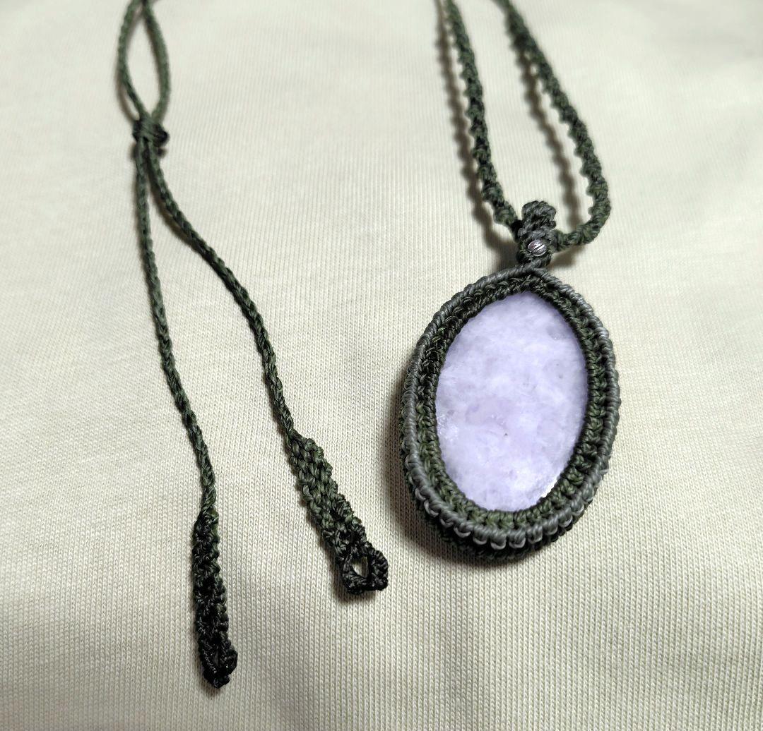 ラベンダー翡翠　マクラメネックレス