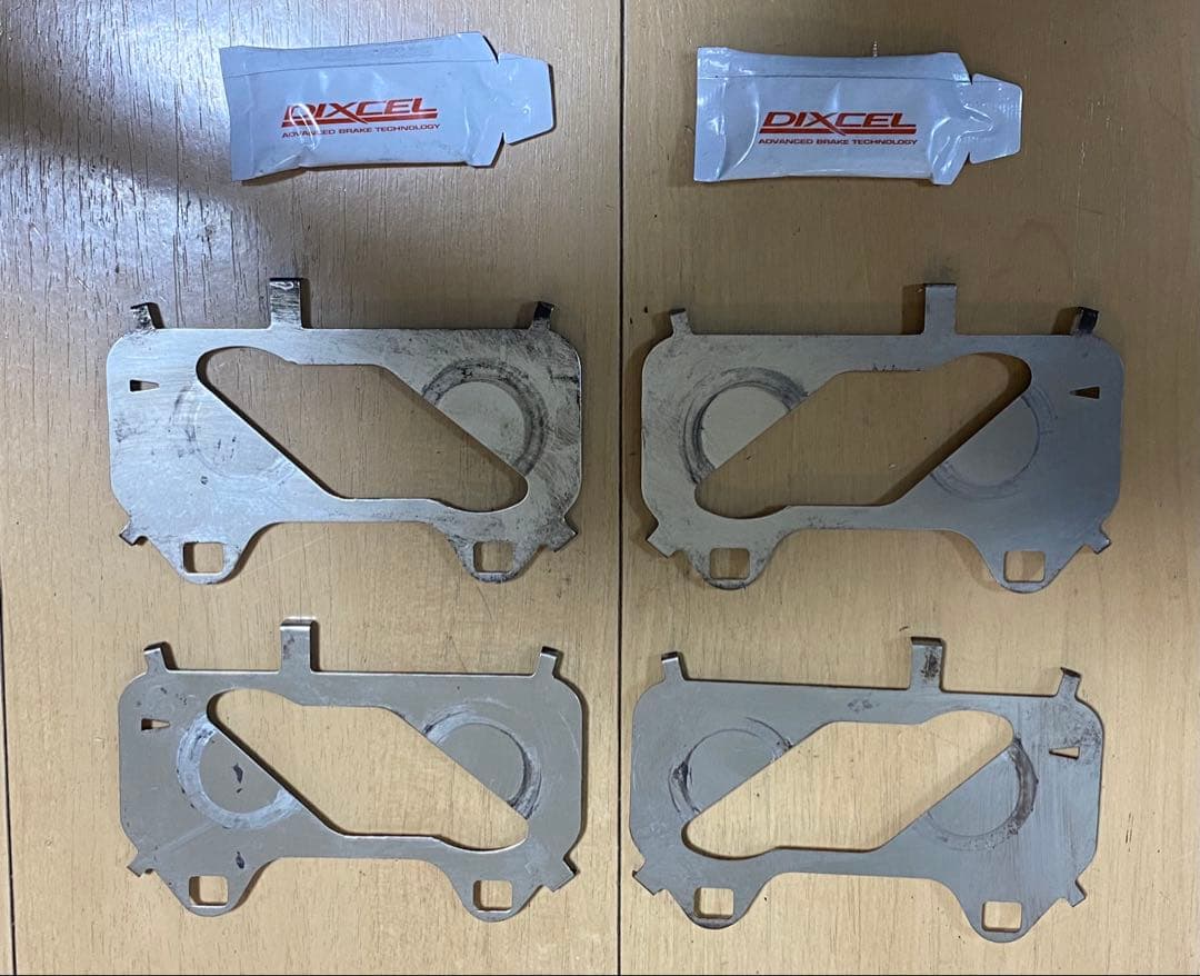 アバルト595 コンペティツオーネ　純正ブレーキパッド前後セット　ブレンボ