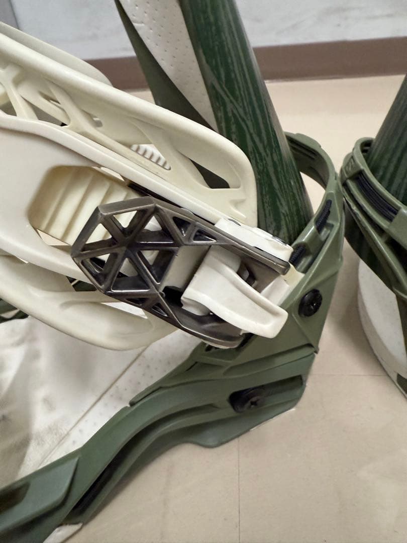 SALOMON DISTRICT HPS 21-22 サイズS