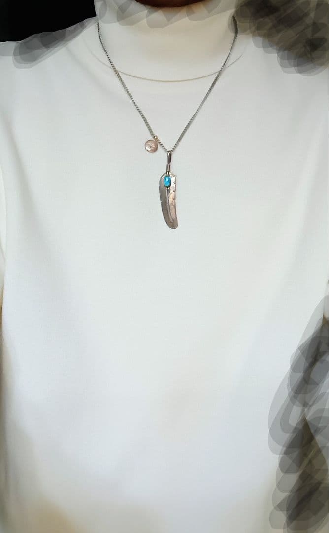 ハーヴィーメイス　ターコイズ付きフェザーネックレス