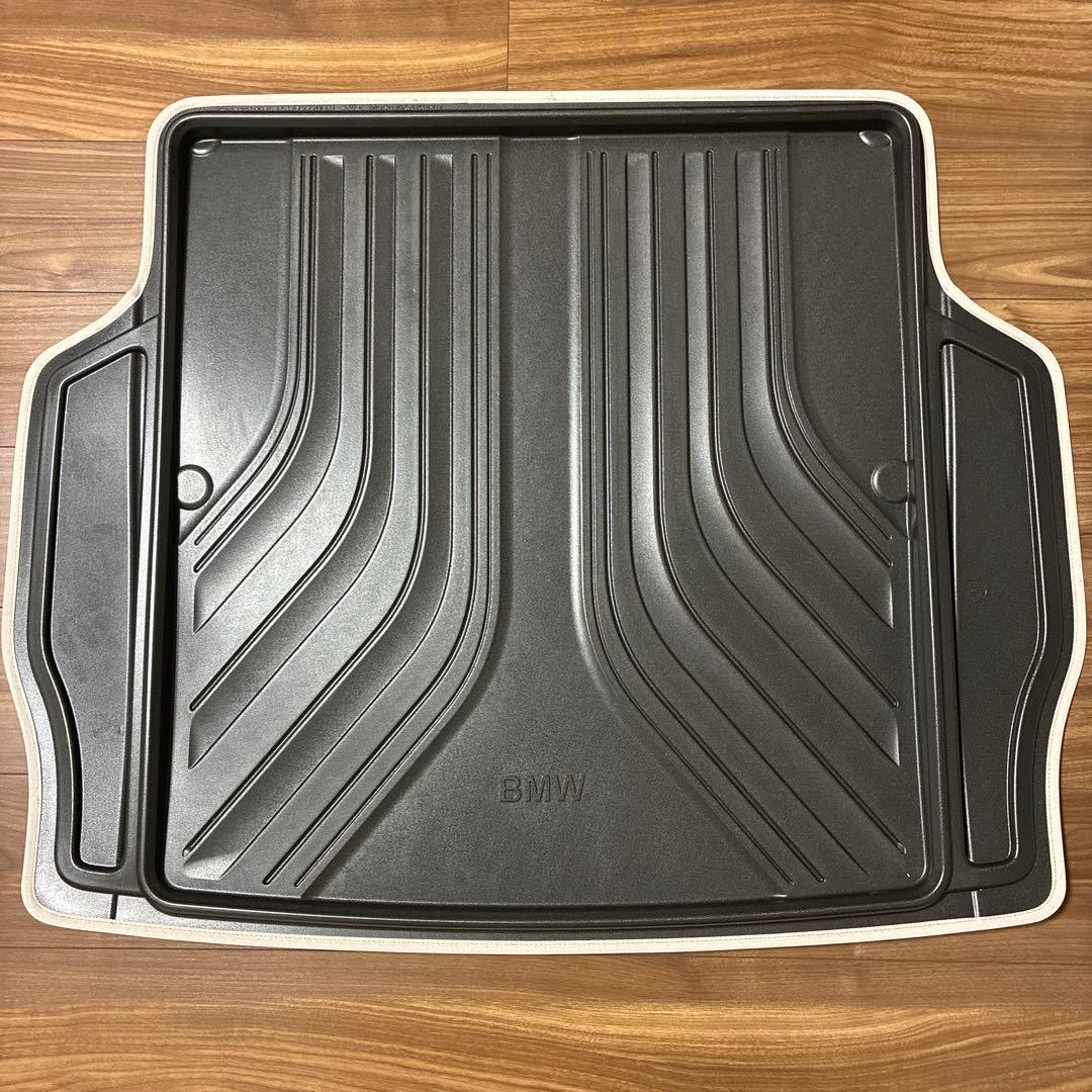  1シリーズ F20 純正ラゲッジ・コンパートメント・マット