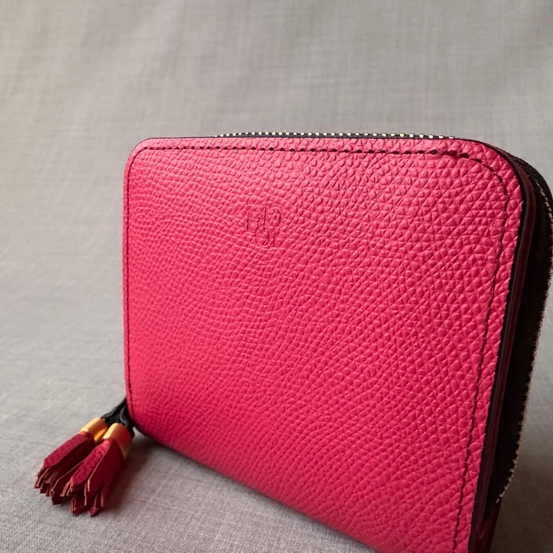 未使用 EPOI エポイ ラウンドファスナー 二つ折り財布 ピンク