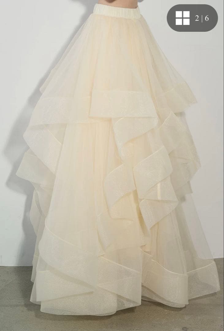 ※三連休限定値下げ【新品】andrea&co ボリュームフリルチュールスカート