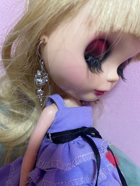 カスタムブライス アイラブユーイットトゥルー 眠り目 プルリング2本 ピアス