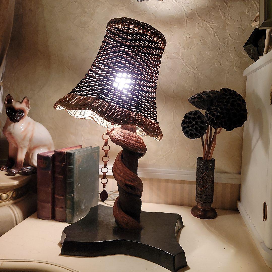 {森の贈り物}　アンティークフロアライト　藤つる木製スタンド　希少　骨董工芸品