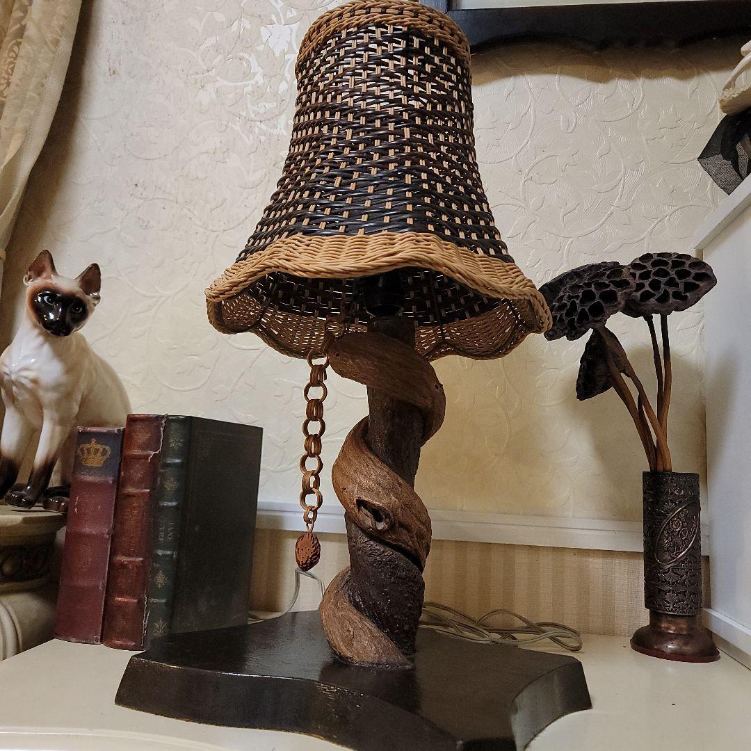 {森の贈り物}　アンティークフロアライト　藤つる木製スタンド　希少　骨董工芸品