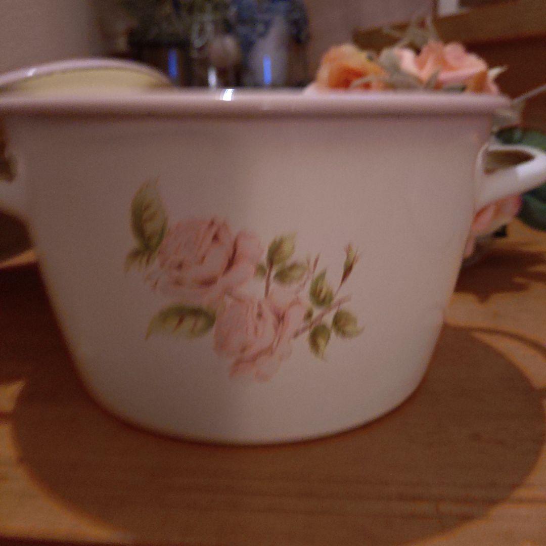 イマン◆ダイアナローズ◆ホーローミルクパン▶深型①／数量1