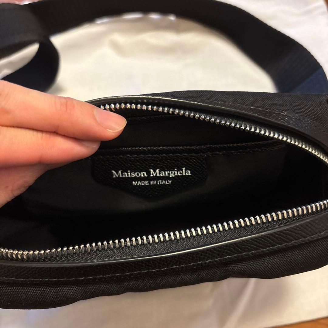 メゾンマルジェラ　グラムスラムスポーツボディバッグ　ブラック