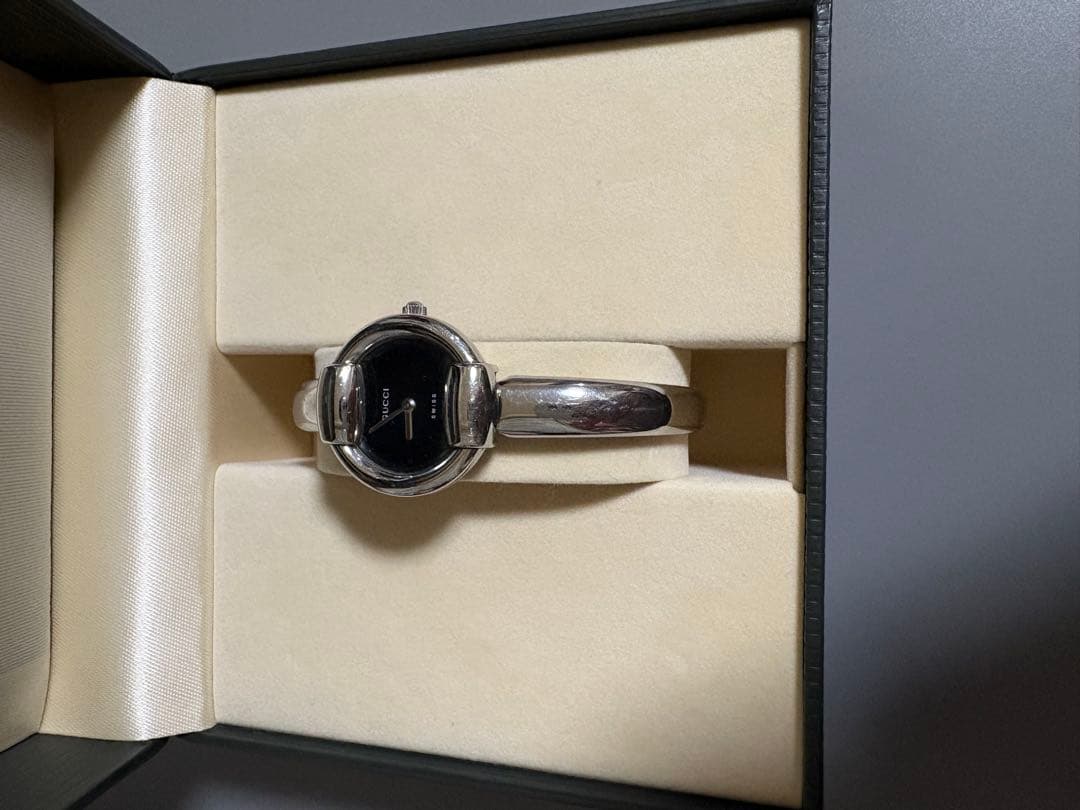 GUCCI アナログ腕時計