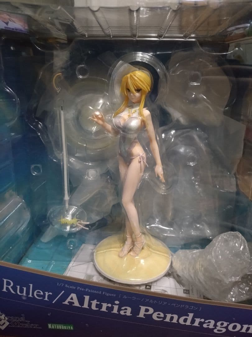 ルーラー/アルトリア・ペンドラゴ Ruler/Altria Pendragon
