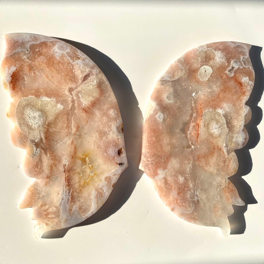 ピンクアメジスト　フラワーアゲート 蝶々　　台座付き