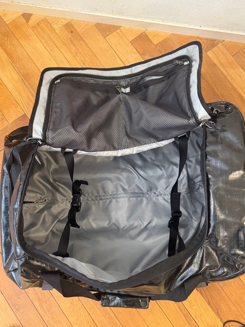 patagonia ブラックホール　ウィールド　70L