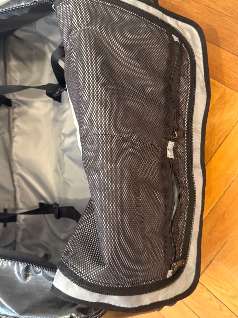 patagonia ブラックホール　ウィールド　70L