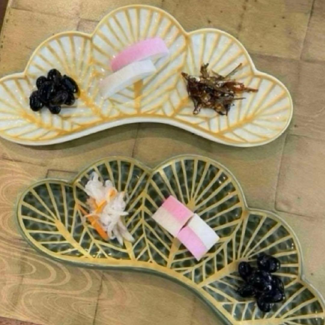 【新品】【大人気】有田焼幸楽窯　錦茶緑金松葉形前菜皿3枚セット　縁起物