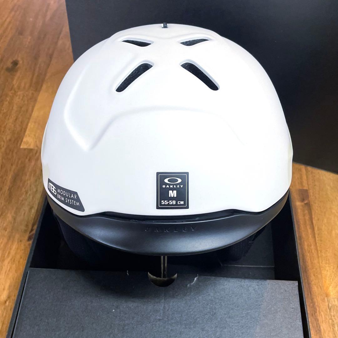 【新品・未使用】OAKLEY オークリー　Mサイズ　ヘルメット　MOD3