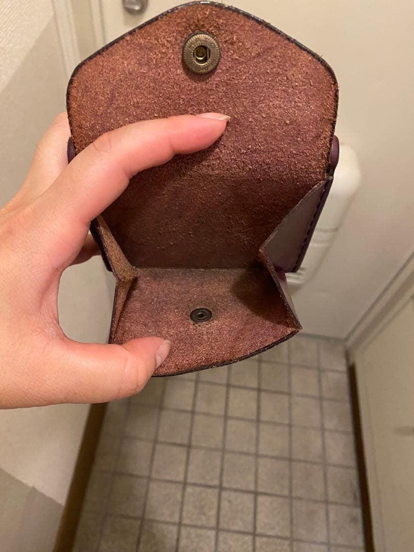 値下げ⚠バーガンディ レザー 三つ折りAleather Factory