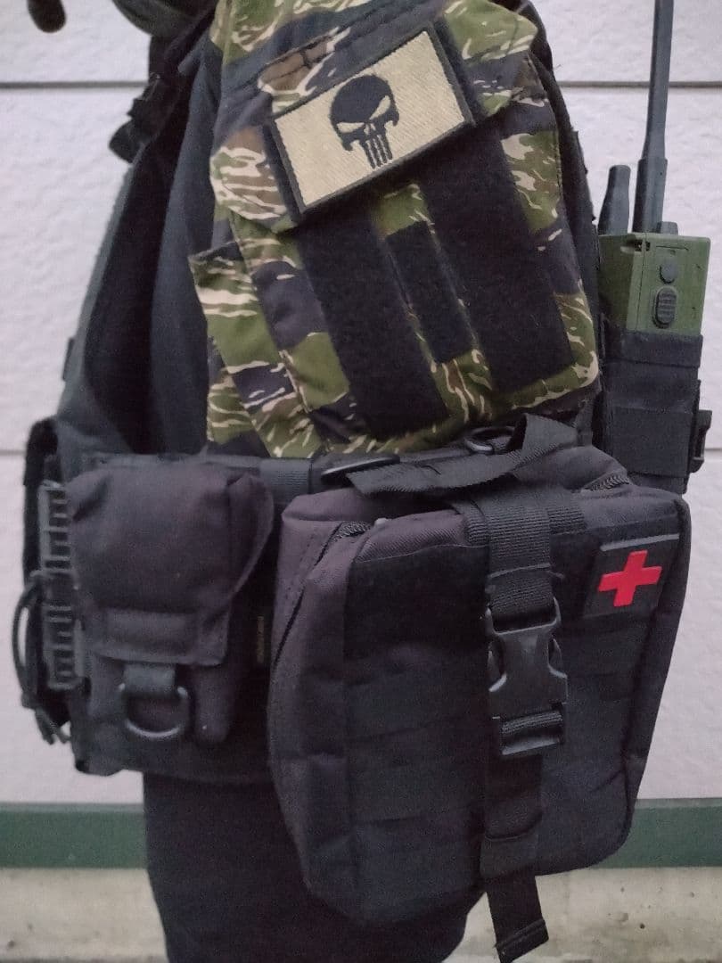 ブラックカラー装備