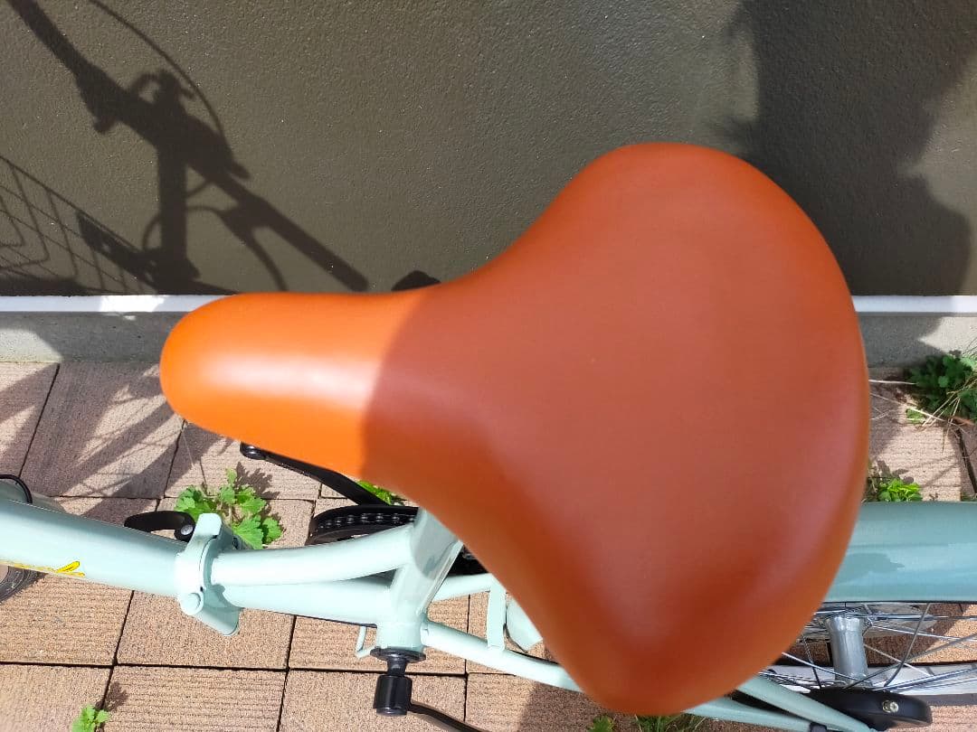 折りたたみ自転車　20インチ　シマノ6段変速　 ミントグリーン　2025年