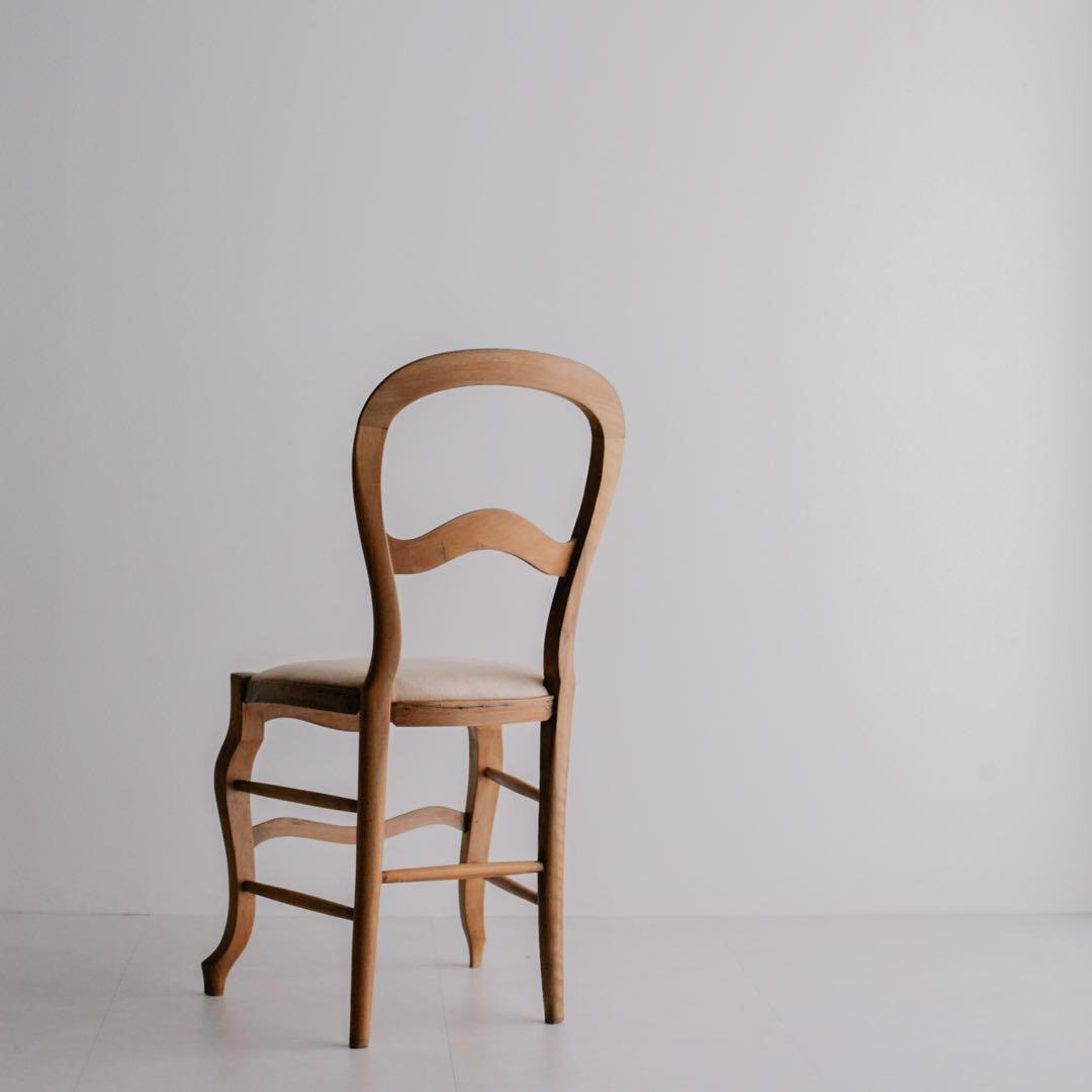 フランス　バルーンチェア　アンティーク 無垢財 モケット張り 古家具 ブロカント