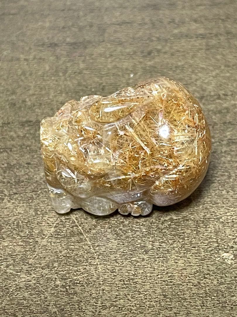 ゴールドルチルクォーツ貔貅　置物　（新品未使用）針ミチミチキラキラ金運最強
