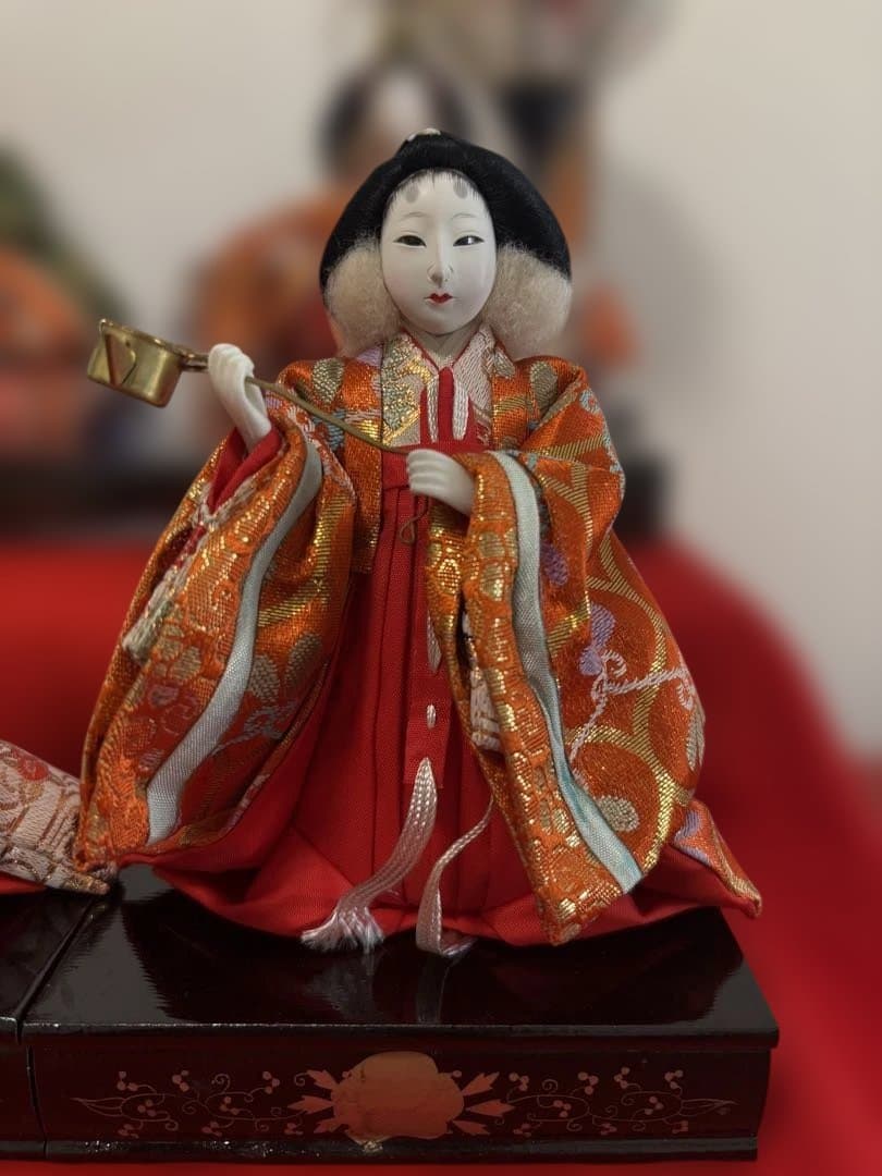 60年以上前のお雛様二段飾り