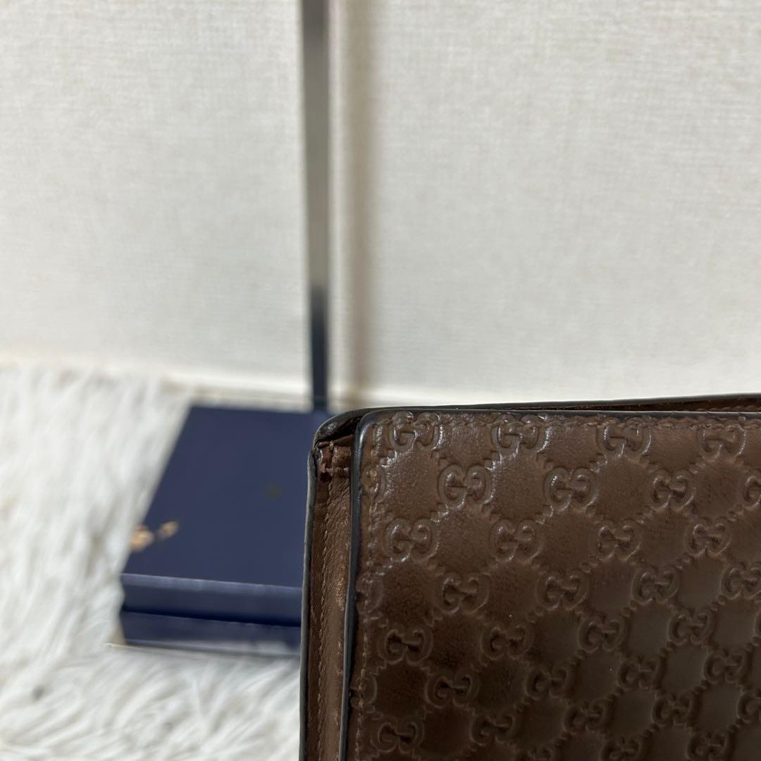【人気✨マイクロシマ/レザー】グッチ　二つ折り財布　ブラウン　レザー　男女兼用